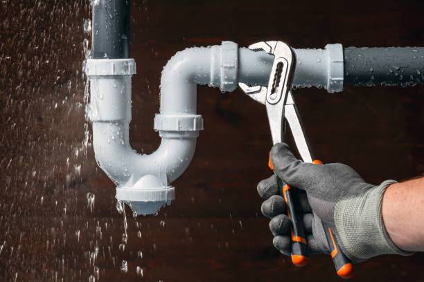 Professional Drain Cleaning technician working in Everetts, NC